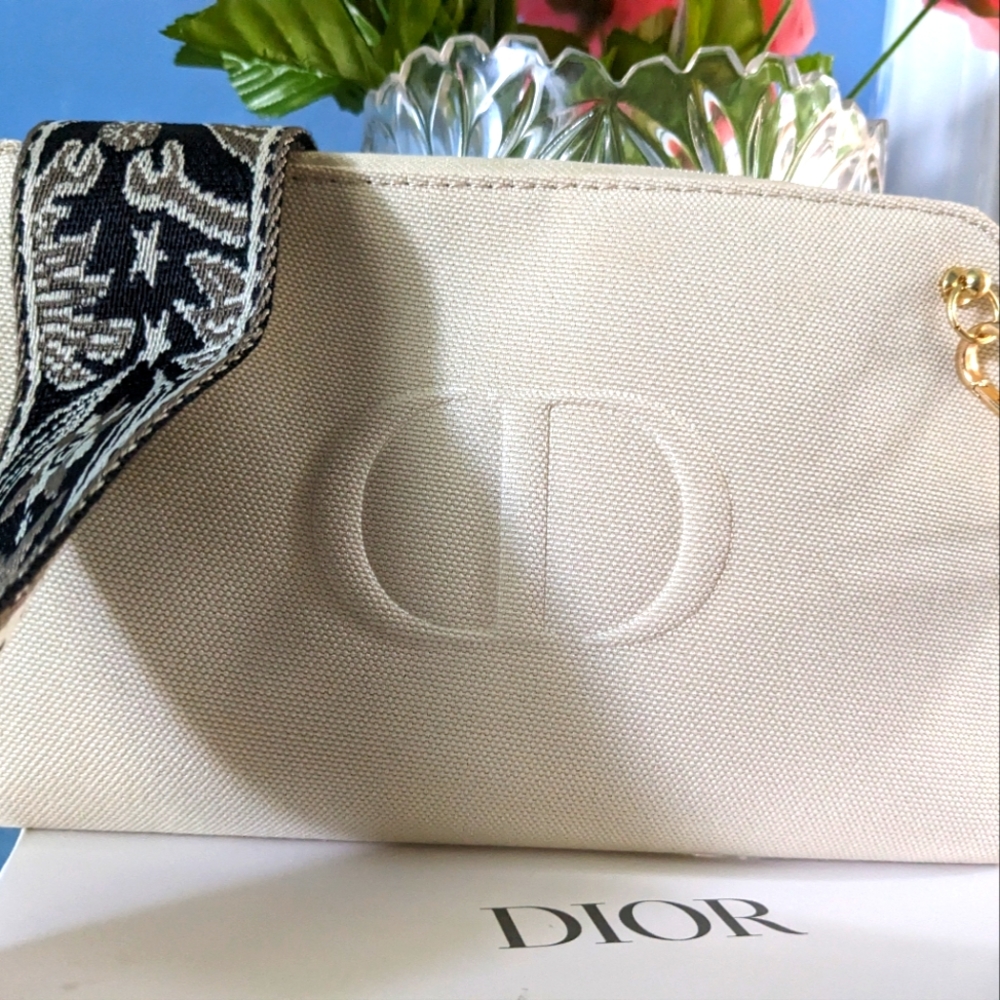 Dior pouch - Picture 5 of 13